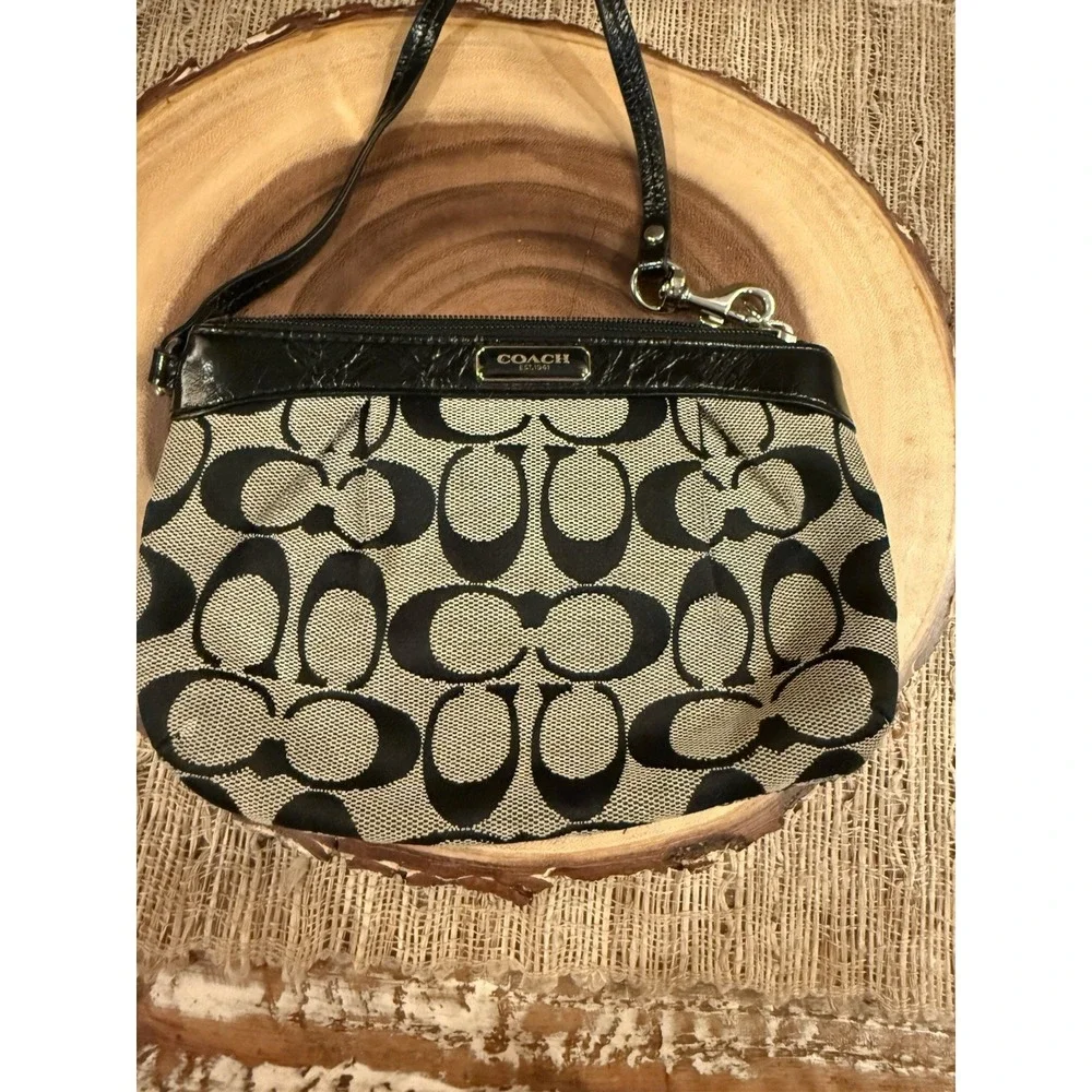 Coach Signature Canvas Leather Trim Wristlet‎ Clutch F51369 Women's Designer